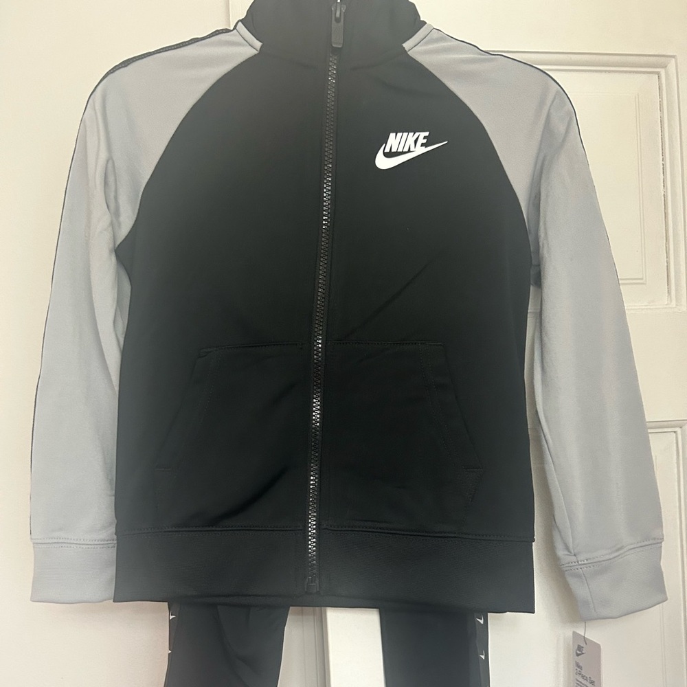 Nike kids jogger suit